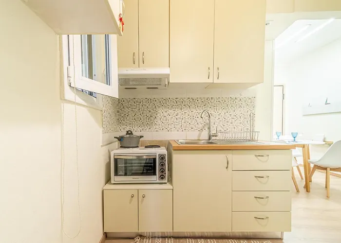Boutique Apartment With Parkview